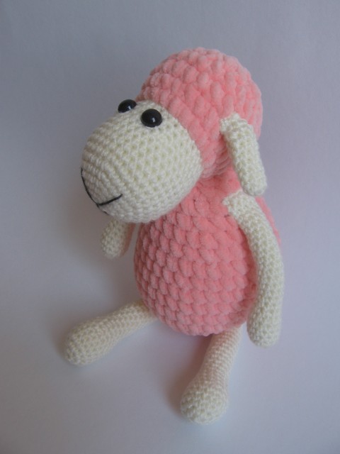 Ovečka háčkovaná ovečka růžová hračka zvířátko há 