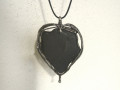 Černý pánský přívěsek srdce - kámen