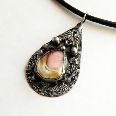 Náhrdelník Rosie achát kůže minerály cínované šperky bezolovnatý cín kožený řemínek botswana 