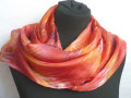 Hedvábná šála Fuego.