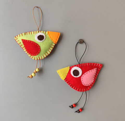 Barevní ptáčci z filcu II. dekorace pták ptáček jarní jaro ptáčci filc pověsit plsť zavěsit velikooce 