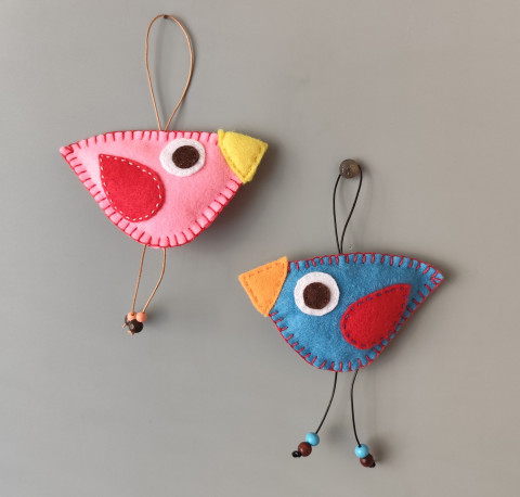 Barevní ptáčci z filcu V. dekorace pták ptáček jarní jaro ptáčci filc pověsit plsť zavěsit velikooce 