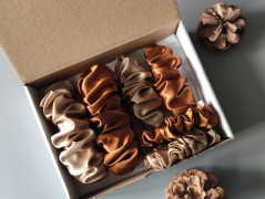 Scrunchie gumičky S na kartě - X.