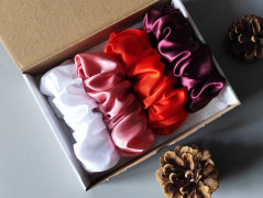 Scrunchie gumičky S na kartě - X.