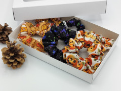 Scrunchie gumičky S na kartě - X.