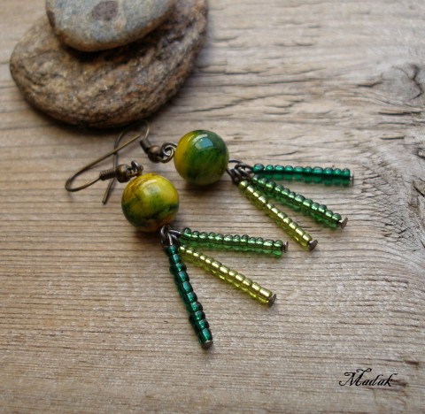 Střapatky XIII. ...... náušnice náušnice jaro perličky střapec žlutozelená 