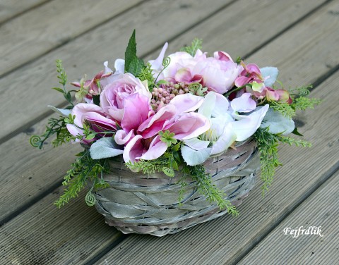 košík s magnoliemi a pivoňkami.. dekorace dárek velký košík růžové magnolie aranžmá trvanlivý šedorůžový na komodu 