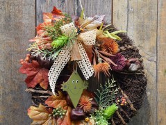 podzimní věneček s jelínkem..