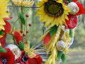 venkovský věnec -slunečnice s máky