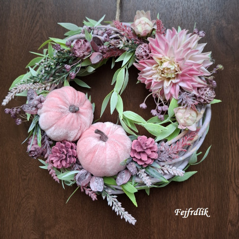 věneček ,,podzimní růžová,, domov dekorace podzim dýně růžová starorůžová podzimní věneček lila věnec na dveře 