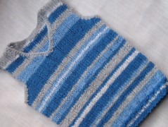 Černý saténový kvítek