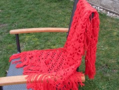 Černý saténový kvítek