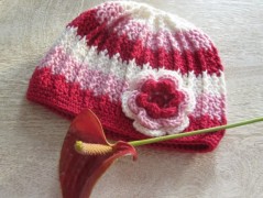 Černý saténový kvítek