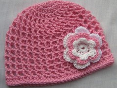 Černý saténový kvítek