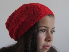 Černý saténový kvítek