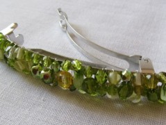 Černý saténový kvítek