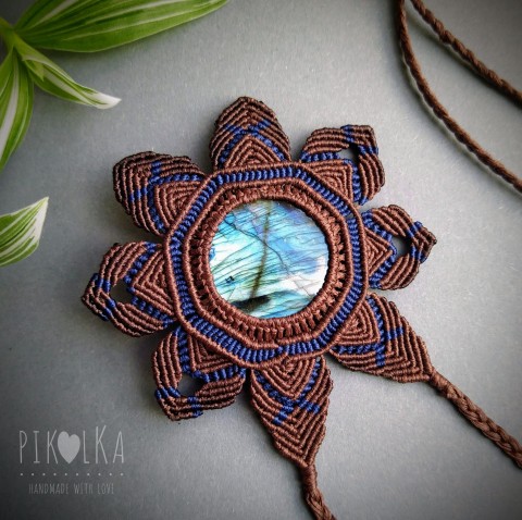 Náhrdelník - Mandala s labradoritem náhrdelník labradorit energie modra indiánský boho laska macrame drhani bohém micromacrame 
