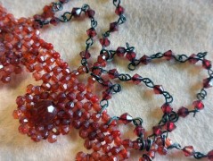 Háčkovaná dečka na stůl