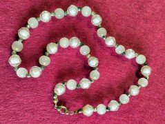 Háčkovaná dečka na stůl