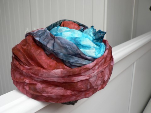 Šál, 180x90,Karmín a modř sperkyjoha hedvábný velký šál 180 x 90 cm 