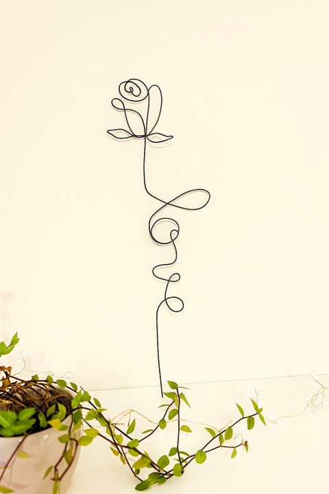 Drátkovaná růžička s nápisem 