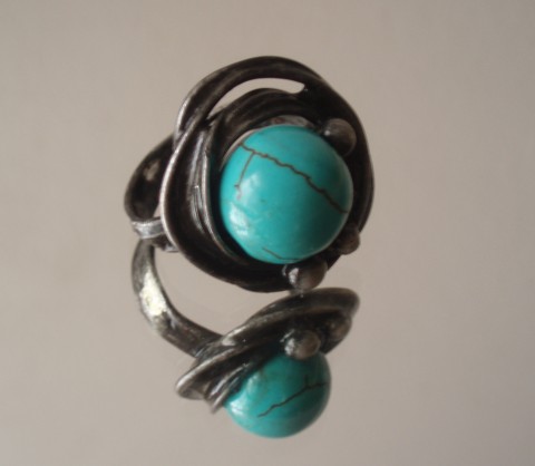 Šťastný cínovaný tyrkysový patinovaný 