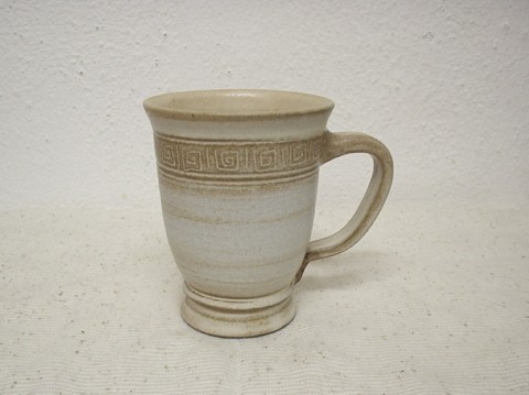 Hrníček na nožce dárek čaj přírodní bílek dům kafíčko čokoláda ckuchyně 