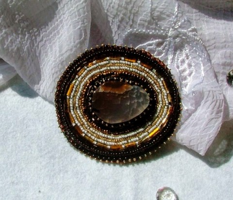 Brož s achátem brož_korálkování_achát_minerál_b 