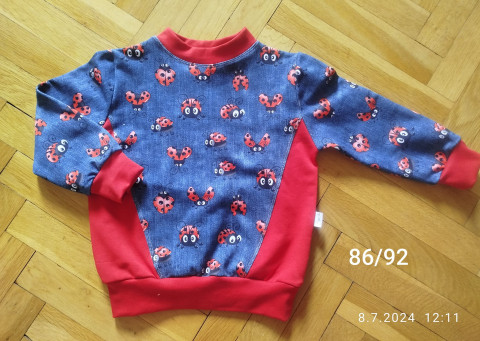 Mikinka plná berušek mikina 