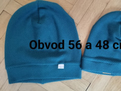 Jarní čepička s jednorožci