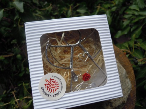 Andílek mrňousek čirý s krabičkou dárek sklo anděl ochránce vitráž andělský strážce vitráž tiffany ochraňovat 