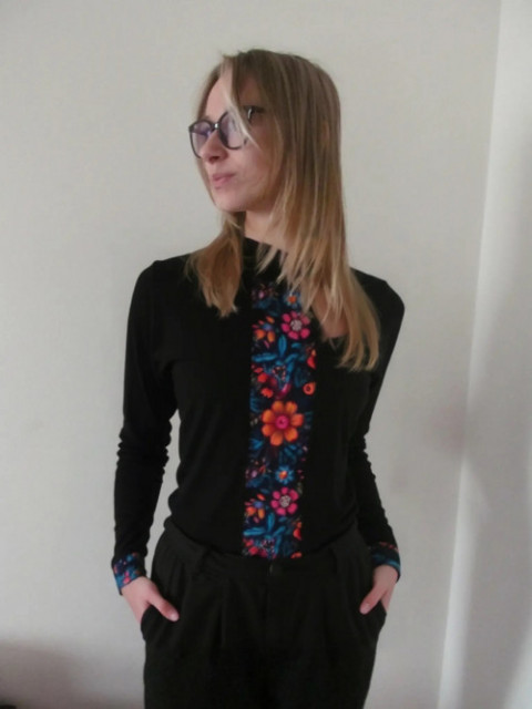 MIKINA TÉČKOVÝ STŘIH 