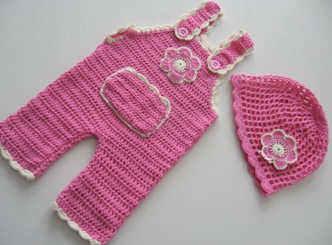 Čepička + kalhoty děti bambus růžová čepička holčička holčičí vzdušná bavlna miminko souprava kalhoty kraťasy smetanová lehoučké lacláče laclíky s laclem léto letní 