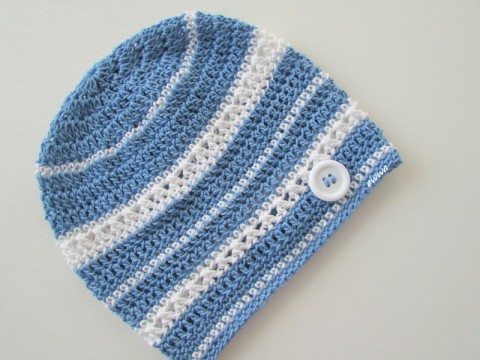 Čepička děti modrá háčkovaná jarní čepička bavlna bílá klučičí jaro kluk světlemodrá handmade viskoza 
