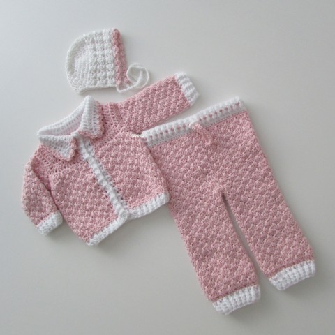 Čepička + svetřík + kalhoty děti růžová čepička holčička holčičí bílá miminko souprava háčkované akryl starorůžová kalhoty svetřík kabátek handmade kalhotky mimi ewwa 