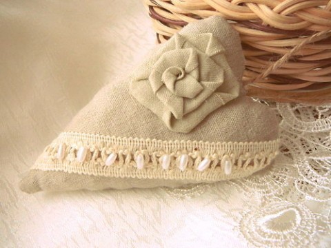 Dekorační srdíčko. domov srdce srdíčko vintage juta dekrace balněné na zavěšení. jutové 