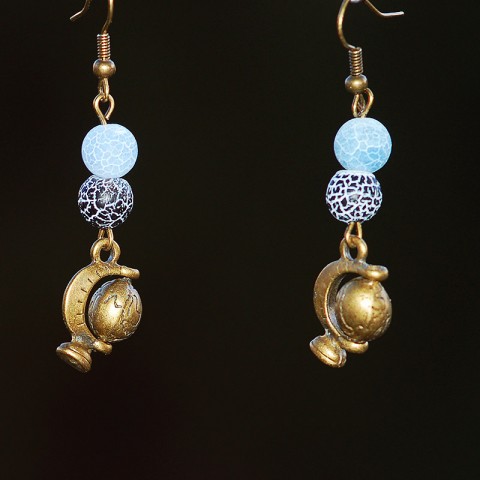 Na cestu vesmírem náušnice achát globus glóbus 