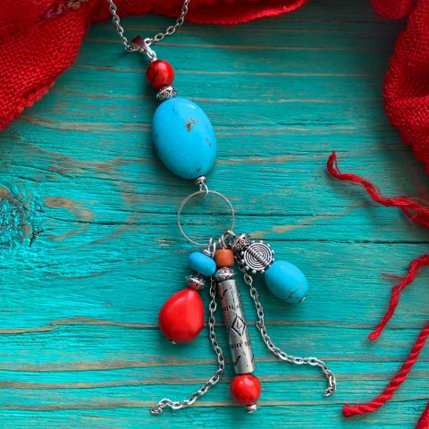 Tyrkenitový střapeček tyrkys howlit kovové komponenty 