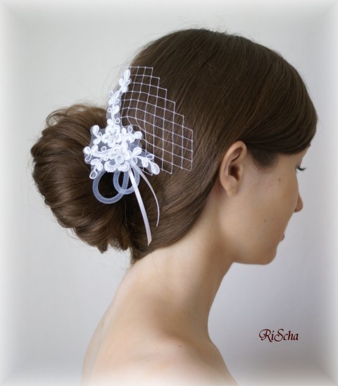 OZDOBA - květ DO VLASŮ bílá dárek vlasy bílá svatba luxusní luxus bílý svatební dárkový nevěsta ozdoba do vlasů závoj wedding podvazek francouzský hochzeit svatební šaty závojíček 