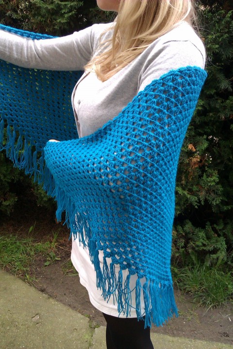 Tyrkysový háčkovaný šátek dárek přehoz elegantní háčkovaný šátek pléd ples plesový tyrkysový celoroční kroj ke kroji 