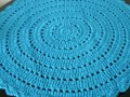 Háčkovaný modrý kobereček pr. 63 cm