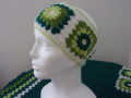 Háčkovaná čelenka k zelenému ponču