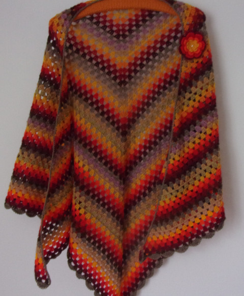 Podzimní - háčkovaný šátek dárek přehoz háčkovaný barevný šátek pončo nákrčník pléd celoroční 