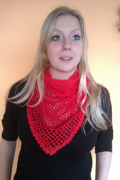 Červený háčkovaný šátek SLEVA dárek jarní dětský háčkovaný zimní červený šátek podzimní nákrčník pléd malý na krk 