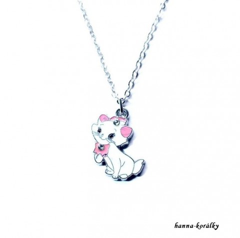 Řetízek s bílou kočičkou přívěsek stříbrný holčičí dětský řetízek bižuterní kitty hello helo kity 