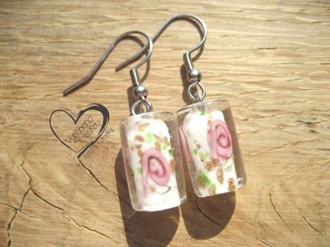 NÁUŠNICE BÍLÉ VINUTKY VINUTÉ PERLE náušnice vinutky perly vinuté perle 