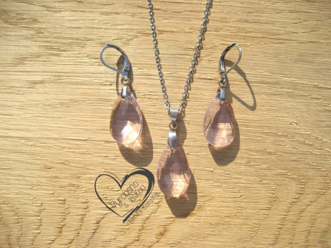 SOUPRAVA Z NEREZ OCELI RŮŽOVÉ KAPKY ocelový řetízek náušnice slza 