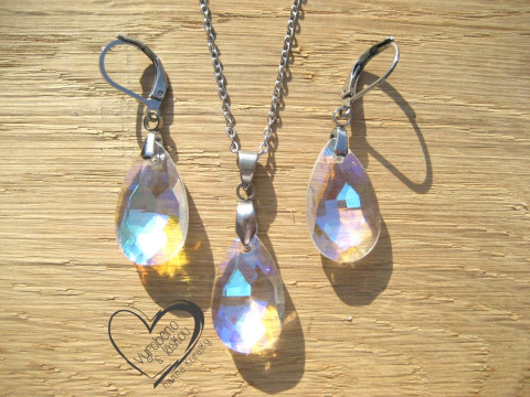 SOUPRAVA Z NEREZ OCELI DUHOVÉ KAPKY ocelový řetízek náušnice sada 