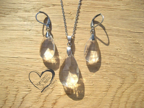 SOUPRAVA Z NEREZ OCELI - BÍLÉ KAPKY ocelový řetízek náušnice slza 