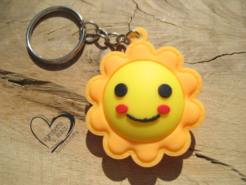 KLÍČENKA - PŘÍVĚSEK - SLUNÍČKO stříbrný doplněk medvídek medvěd klíče klíčenka platina starostříbro modní plyšový na kabelku platinový 